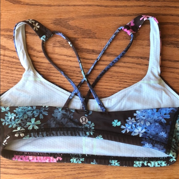 Lululemon sports bra - Picture 2 of 2